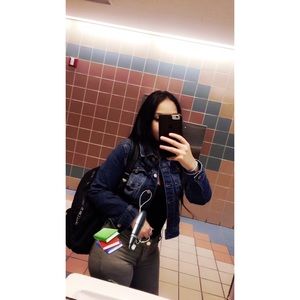 Meet your Posher, Alejandra